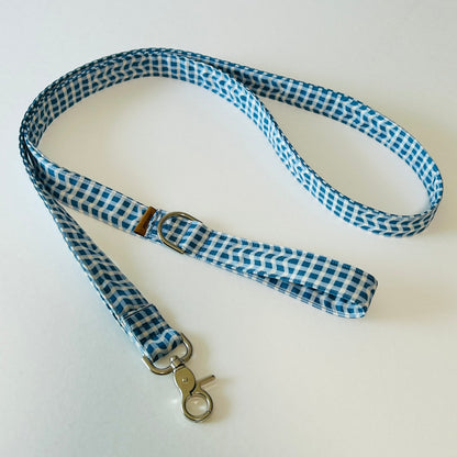 Blue Waves Leash